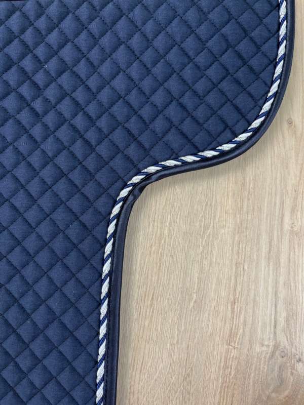 Satteldecke Island Equest navy Kordel silber-weiß-navy Einfass navy Satin