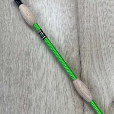 Fleck Balance Gerte apfelgrün mit Naturholz-Knubbeln